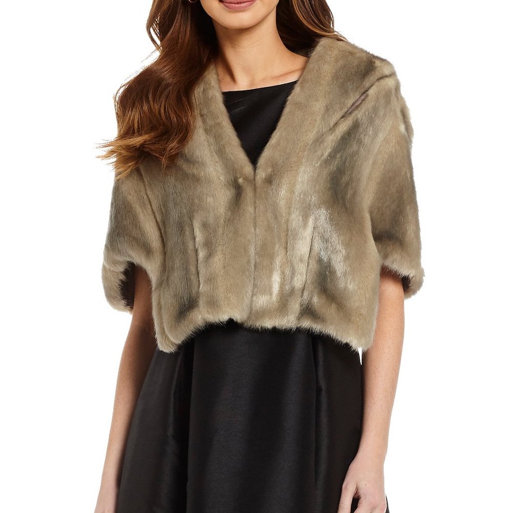 Eliza J Faux Fur Capelet